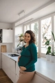 Bluzka ciążowa z dzianiny w prążek Tummy szmaragdowa