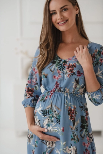 Sukienka ciążowa i do karmienia Lovely Dress rękaw 3/4 błękitna w kwiaty