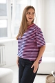 Wygodny t-shirt ciążowy z elastanem – różowo-niebieskie paski